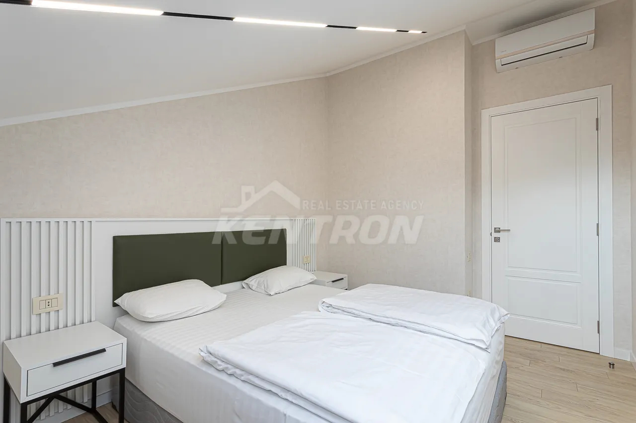 3 bedroom apartment for sale Aram St, Center Yerevan, 159471