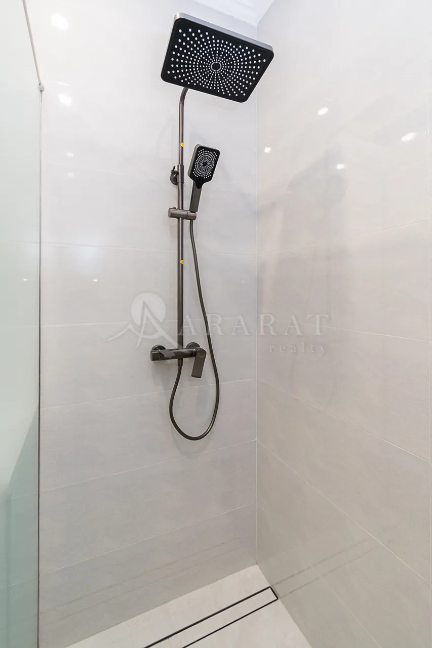 Купить 3 комнатную квартиру Грибоедов ул, Арабкир Ереван, 159220