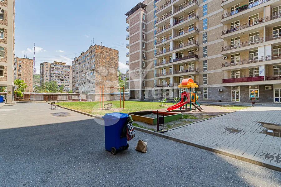 3 սենյականոց բնակարան վարձով Ռոստոմի փող, Կենտրոն Երևան, 159425