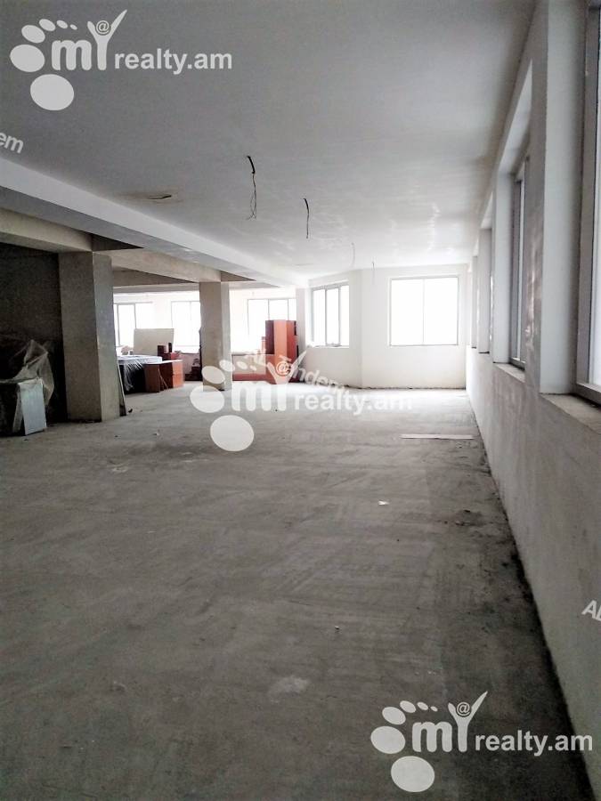 Commercial for sale خیابان کومیتاس, عربگیر ایروان, 143201