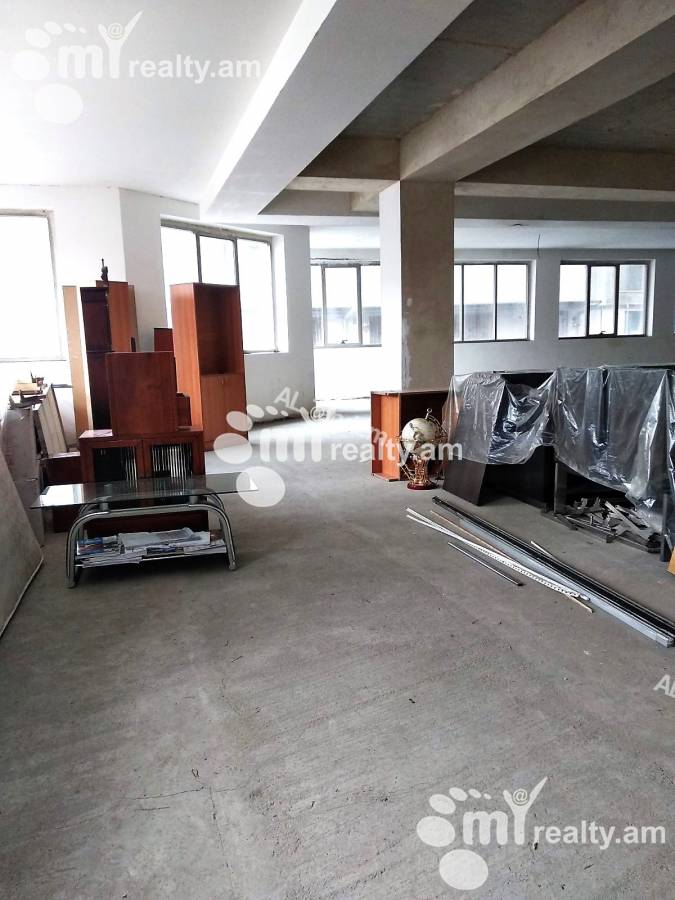 Commercial for sale خیابان کومیتاس, عربگیر ایروان, 143201