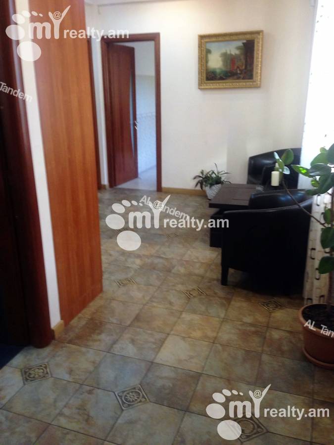 3 bedroom apartment for sale Saryan St, Center Yerevan, 127177