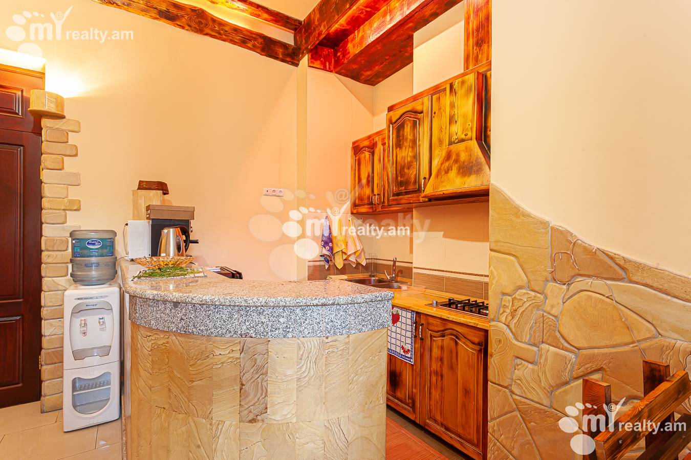 Снять коммерческoе помещение Московян ул, Центр Ереван, 149027