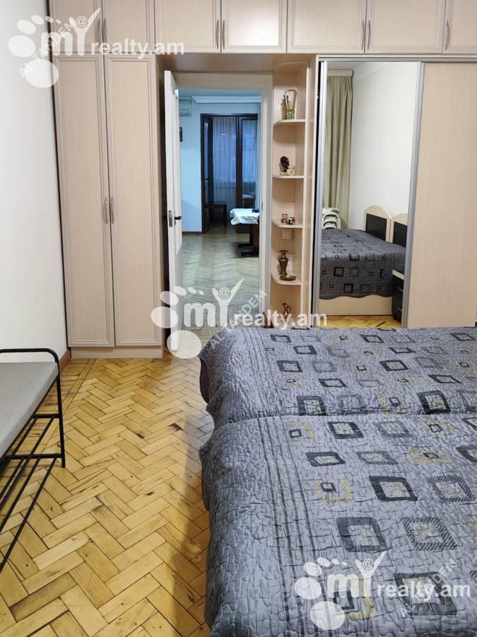 Снять 3 комнатную квартиру Абовян ул, Центр Ереван, 142503