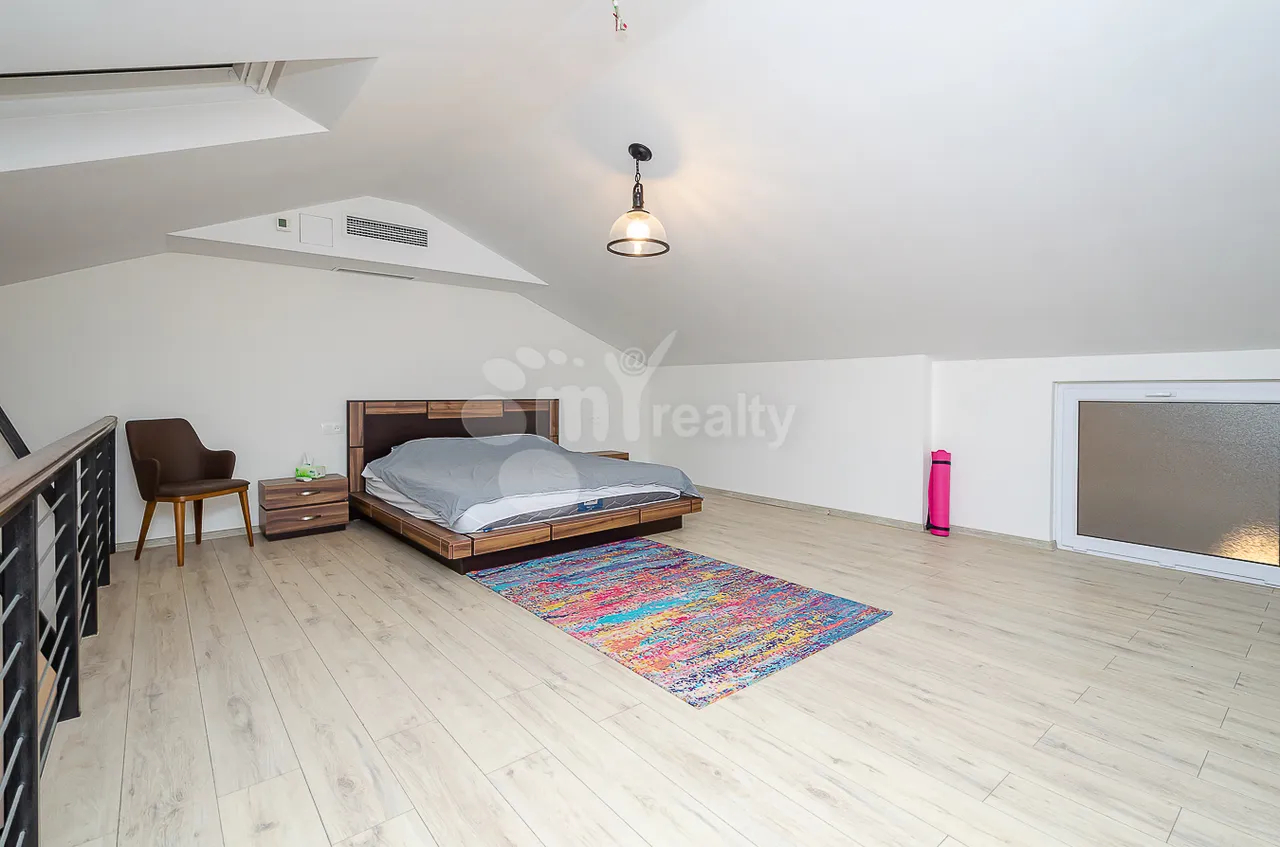 4 bedroom apartment for rent Teryan St, Center Yerevan, 161927