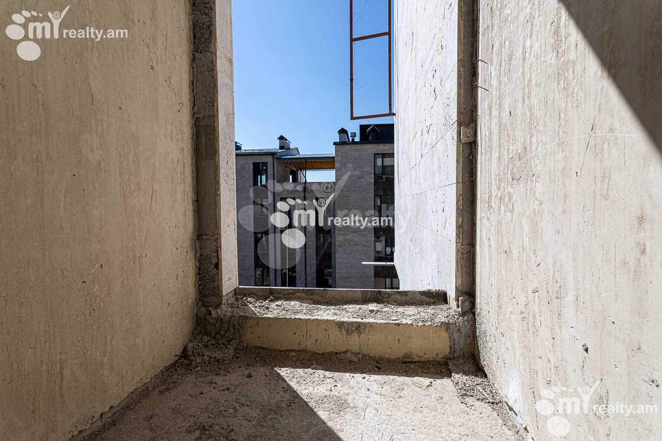 4 սենյականոց բնակարան  Անտառային փող, Կենտրոն Երևան, 157016