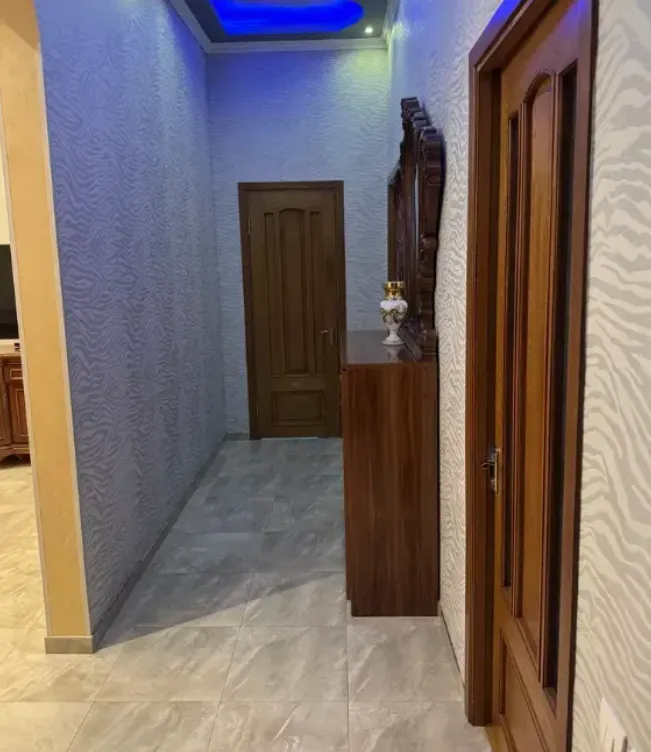 3 սենյականոց բնակարան վարձով Պարոնյան փող, Կենտրոն Երևան, 160221