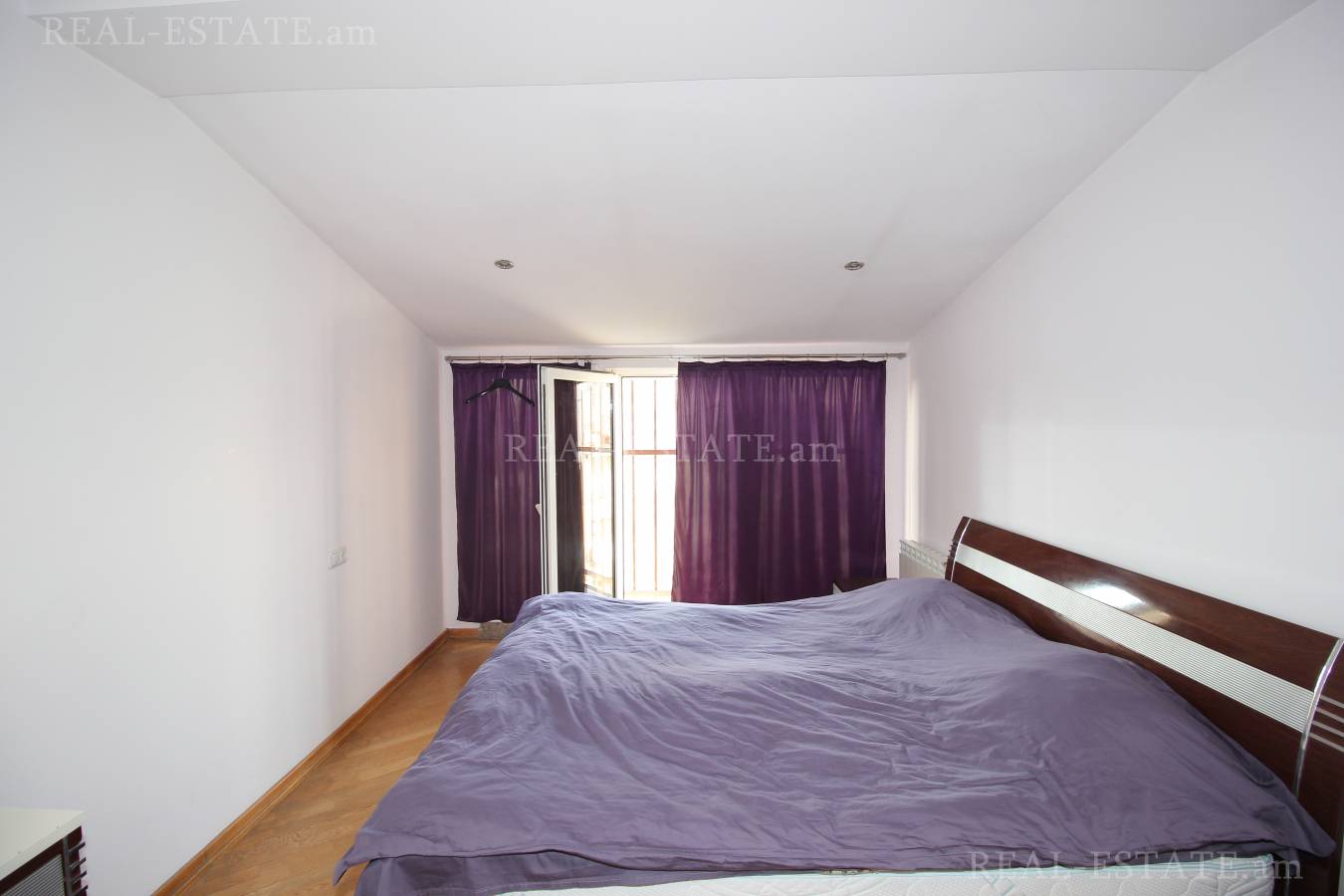 4 սենյականոց բնակարան  Պարոնյան փող, Կենտրոն Երևան, 86934