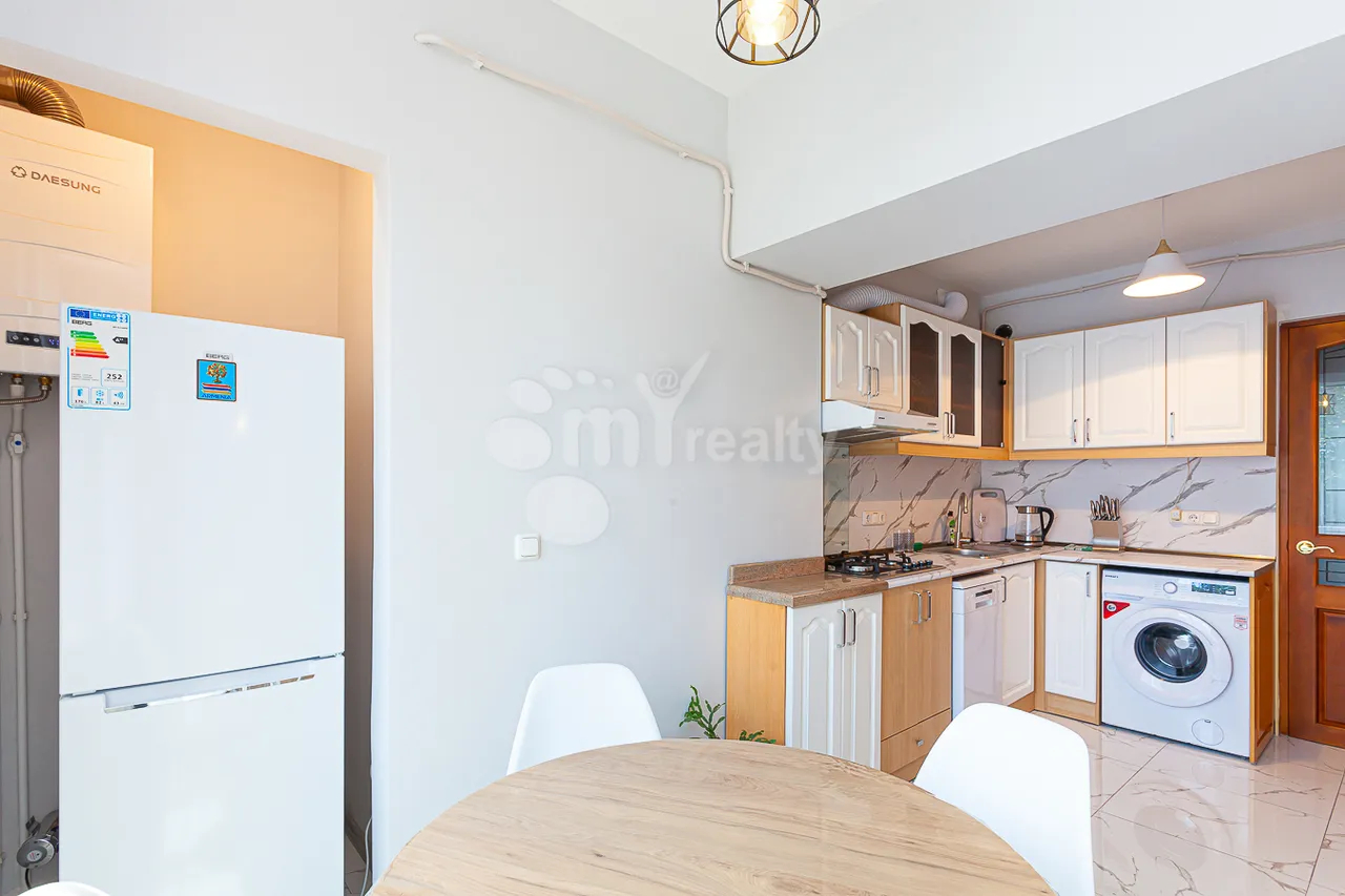 3 bedroom apartment for rent خیابان تومانیان, مرکز شهر ایروان, 161523