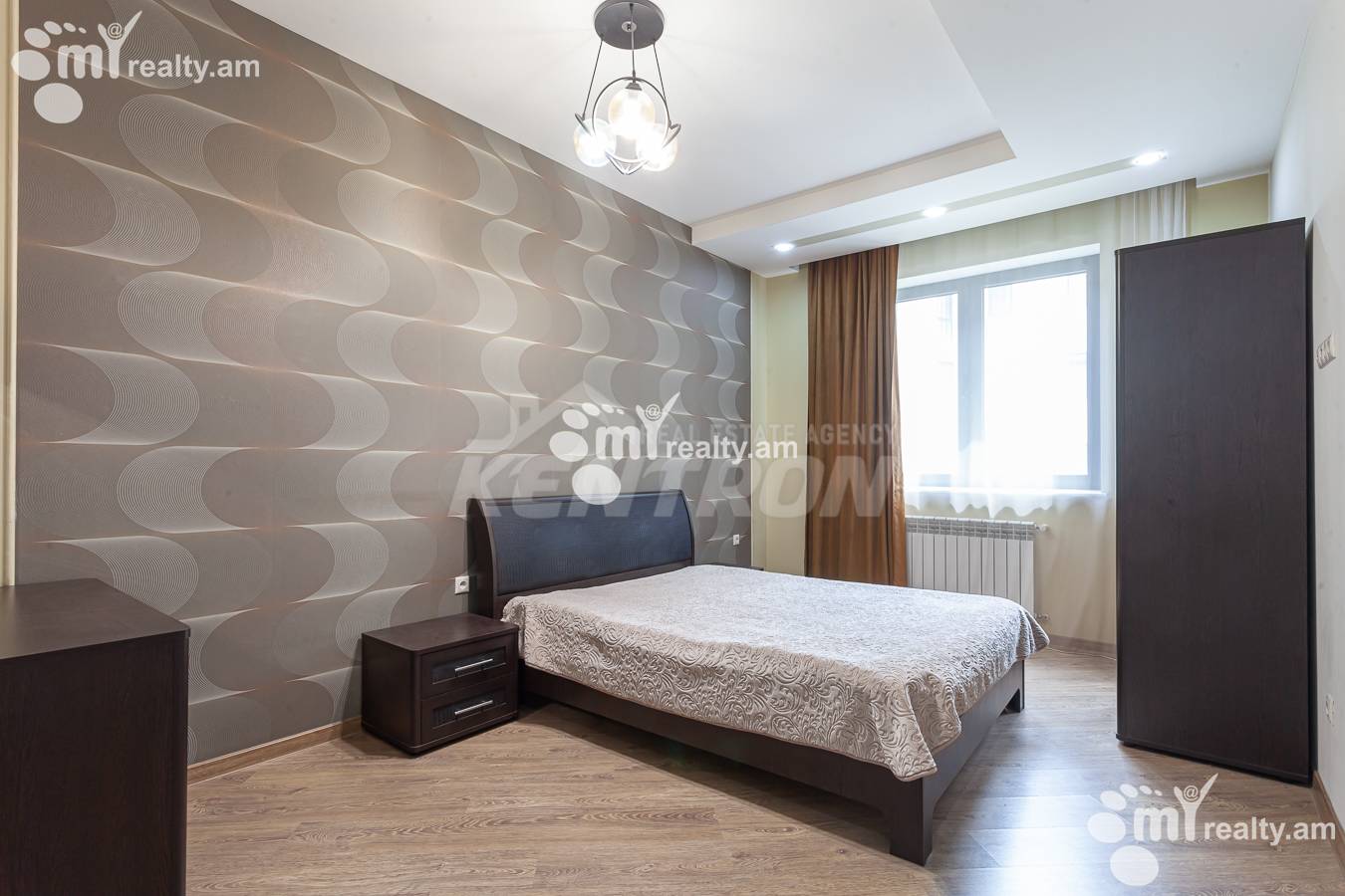 4 bedroom apartment for sale خیابان آنتارایین, مرکز شهر ایروان, 155469