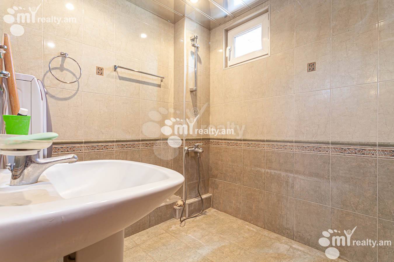 3 bedroom apartment for sale Yerznkyan St, Arabkir Yerevan, 154037