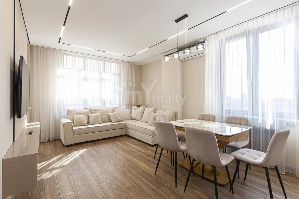 varcov-bnakaran-norakaruycum/3-senyakanoc/Arshakunyats+Ave/Center/Yerevan