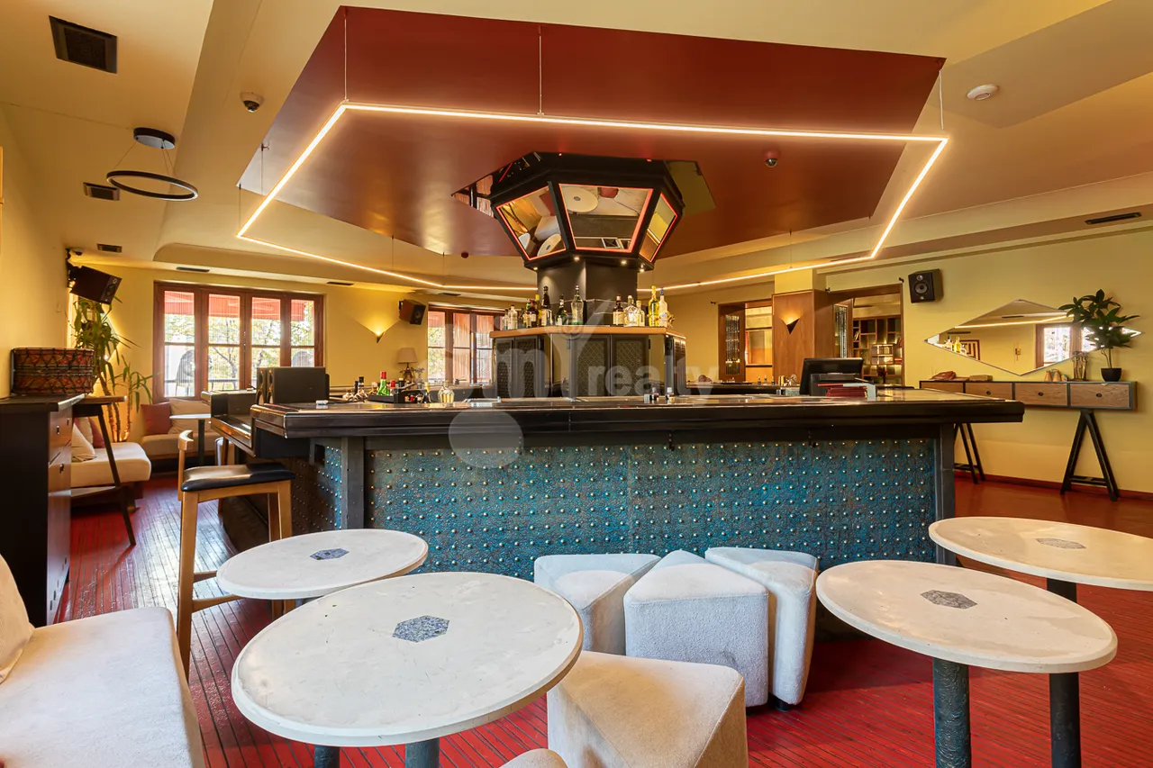 Commercial property for rent Saryan St, Center Yerevan, 157535