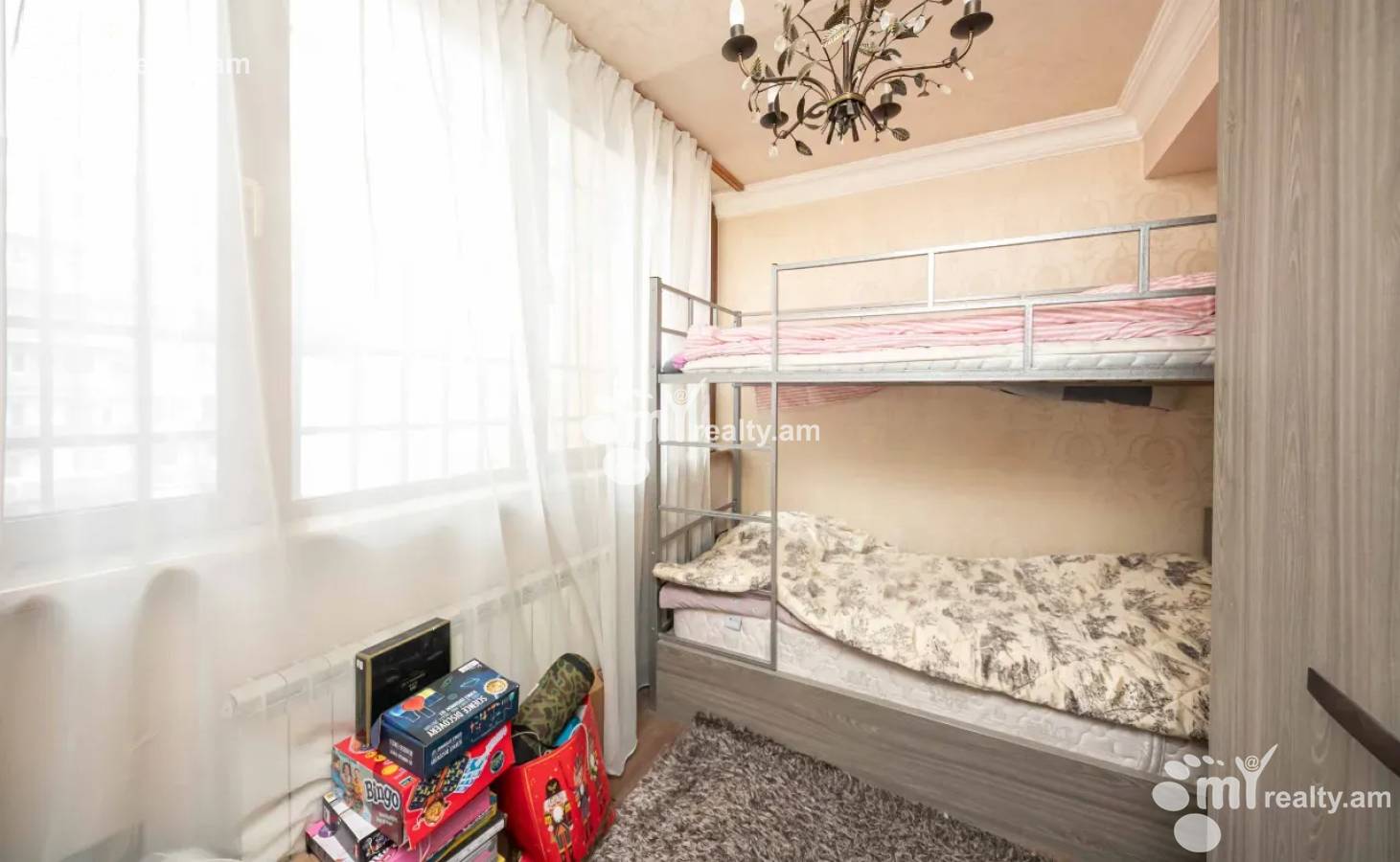 3 bedroom apartment for sale خیابان هر. کوچار, عربگیر ایروان, 159704