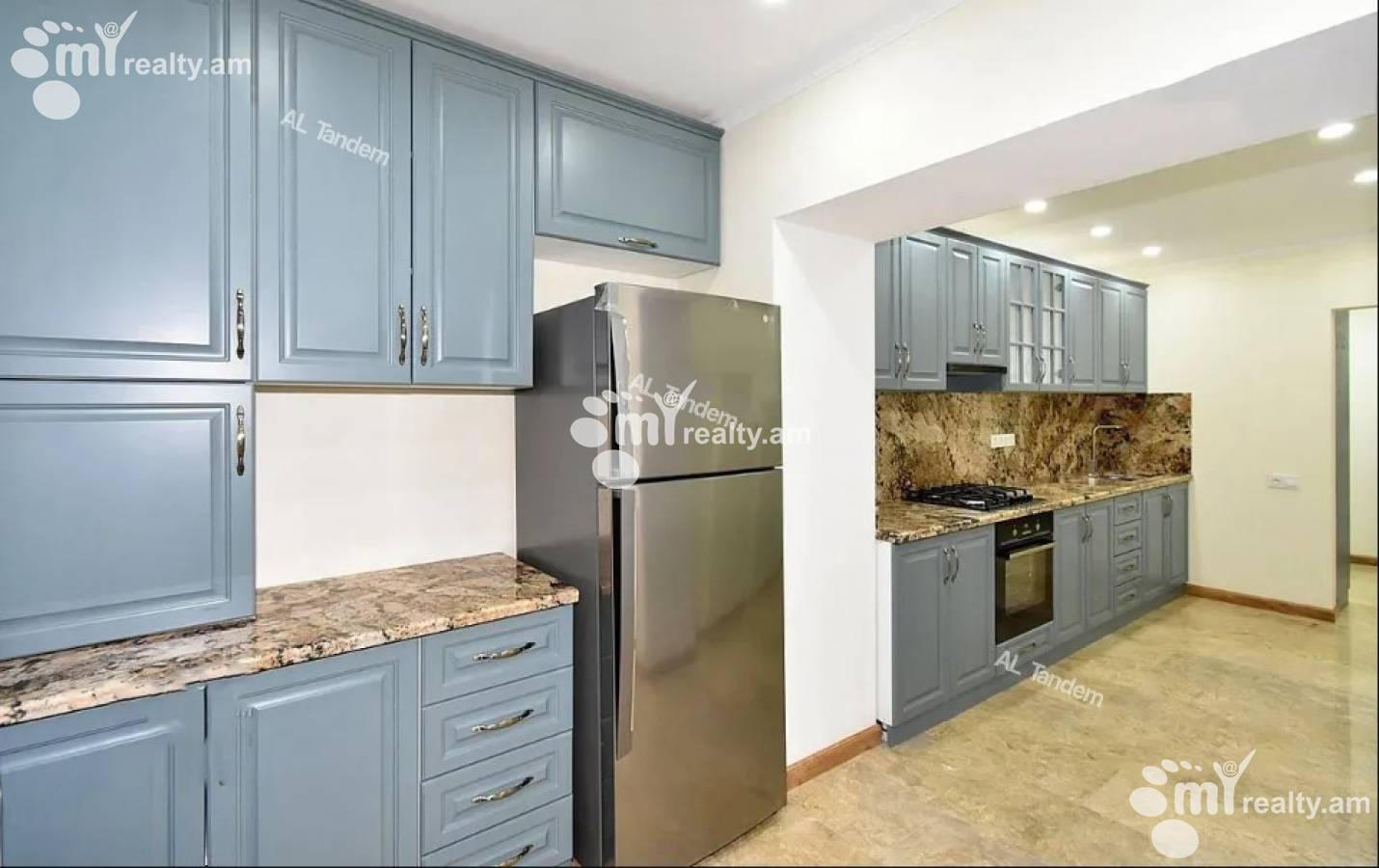 3 սենյականոց բնակարան  Տպագրիչների փող, Կենտրոն Երևան, 156570