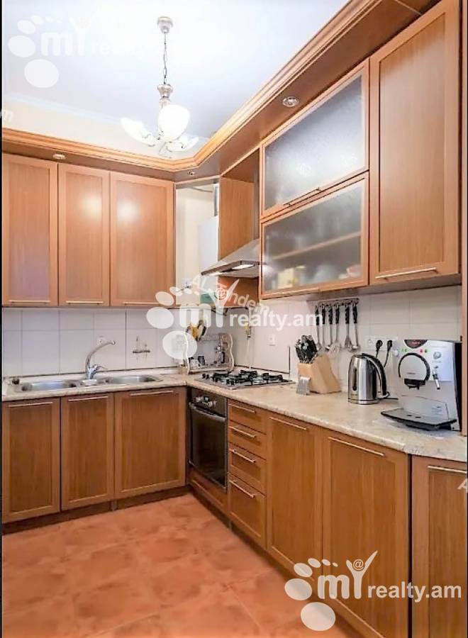 4 bedroom apartment for rent Teryan St, Center Yerevan, 134185