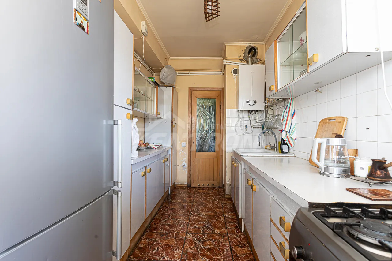 3 bedroom apartment for sale خیابان اِرزنکیان, عربگیر ایروان, 158124