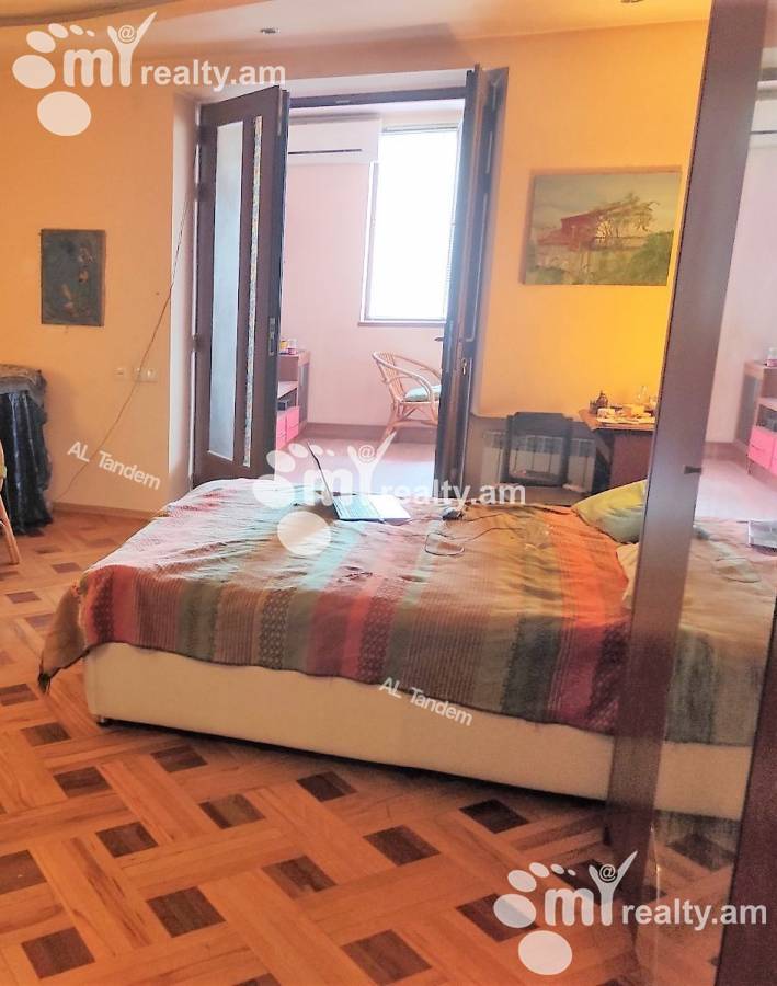 Купить 4 комнатную квартиру Г.Кочар ул, Арабкир Ереван, 125122