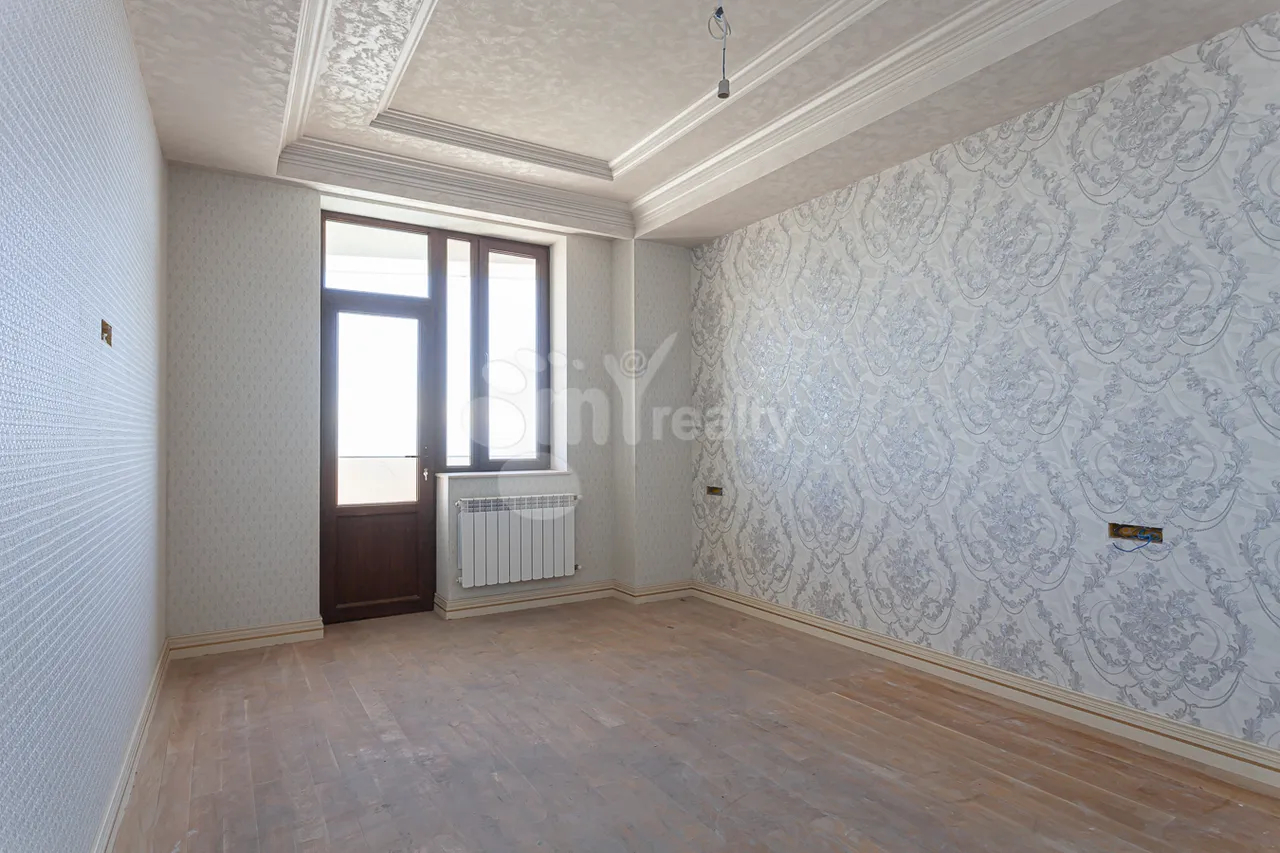 Купить 3 комнатную квартиру Айрик Мурадян улица, Арабкир Ереван, 157400