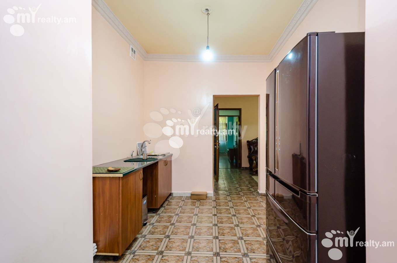 3 bedroom apartment for rent خیابان ساریان, مرکز شهر ایروان, 151698