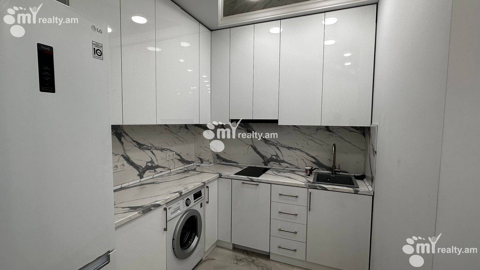 3 bedroom apartment for sale Hanrapetutyan St, Center Yerevan, 156970