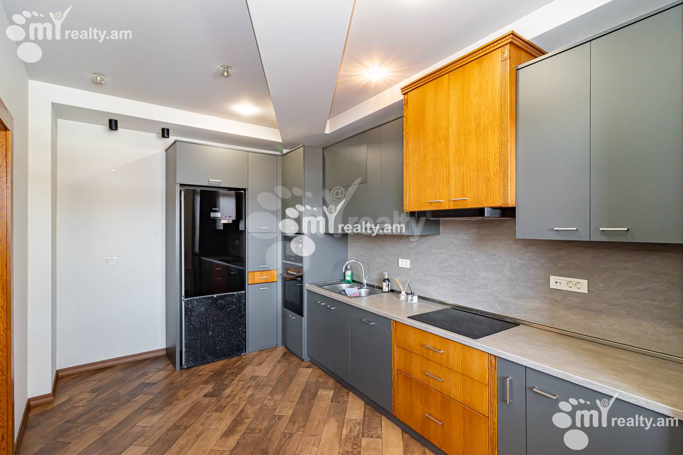 4 bedroom apartment for sale D. Demirchyan St, Center Yerevan, 143583