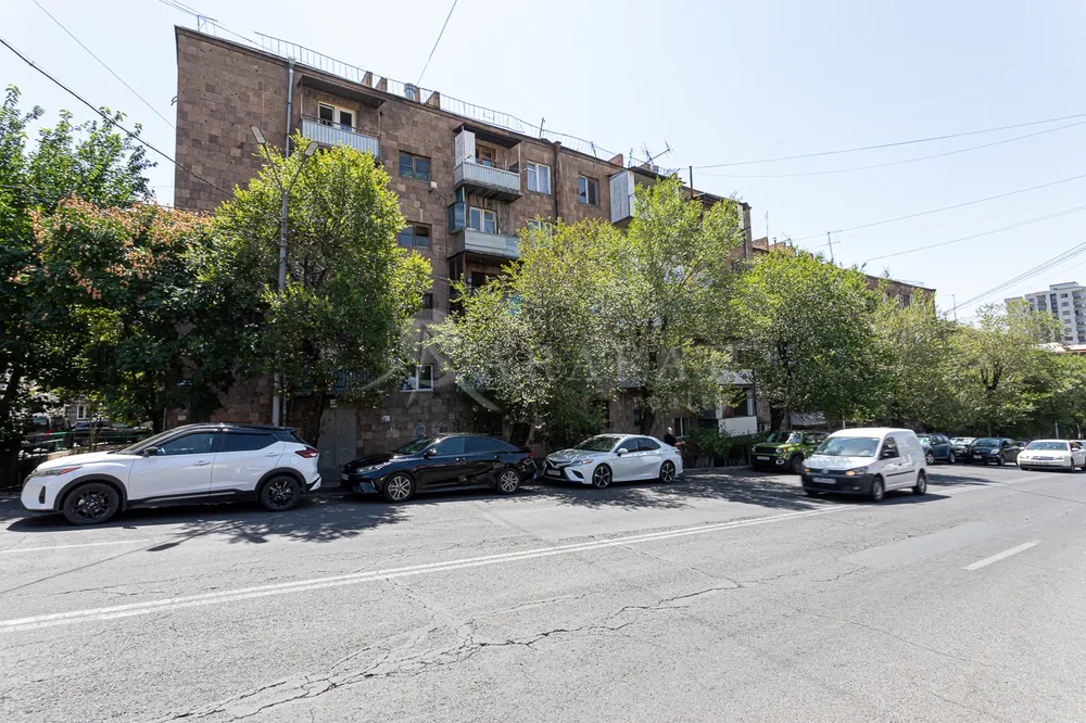 3-senyakanoc-bnakaran-vacharq-Yerevan-Arabkir