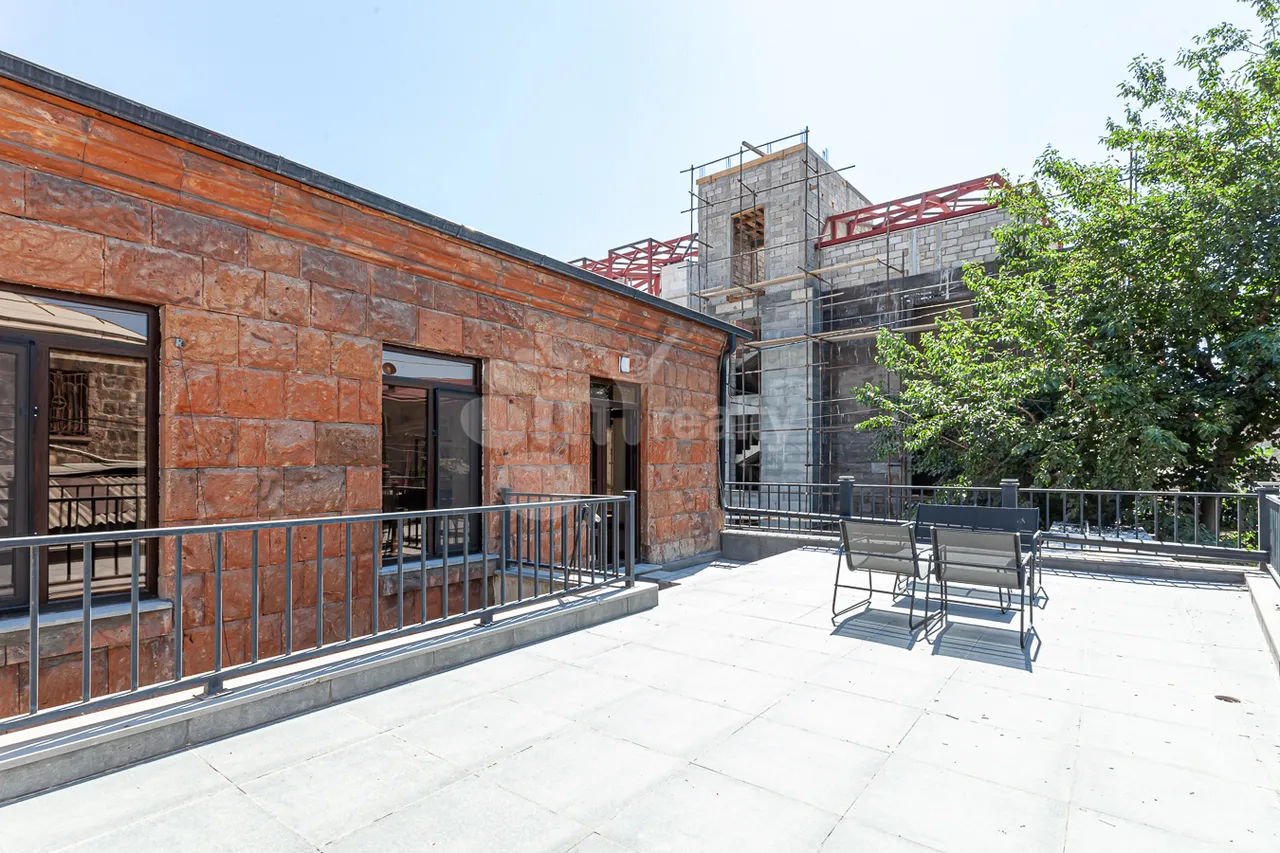 House for sale Fizkulturnikner St, Center Yerevan, 157326