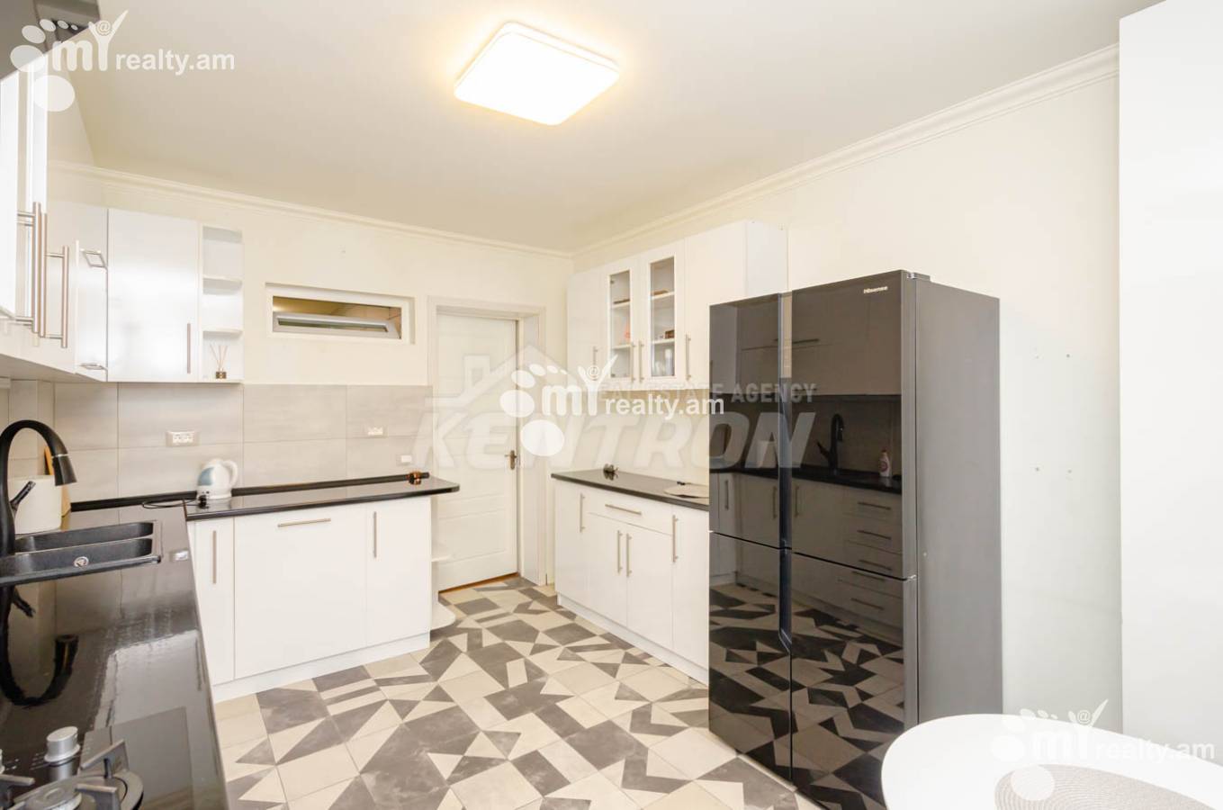 3 սենյականոց բնակարան վարձով Աբովյան փող, Կենտրոն Երևան, 139498