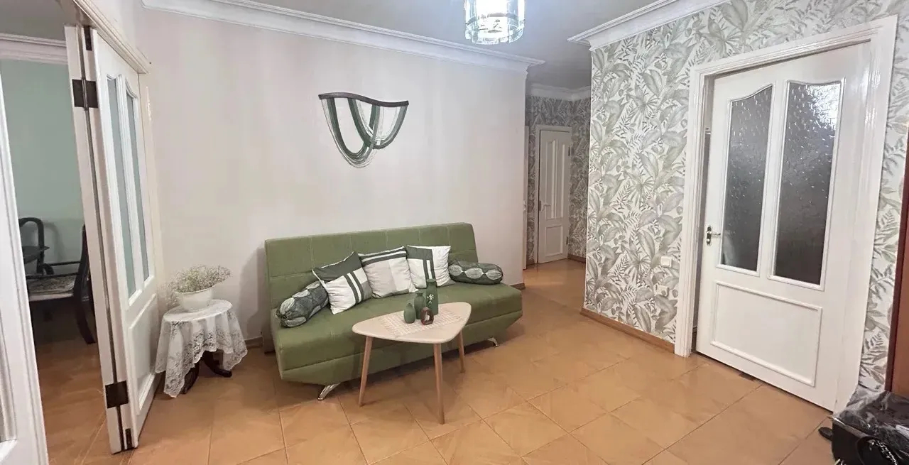 3 bedroom apartment for sale خیابان برادران اوربِلی, عربگیر ایروان, 159123