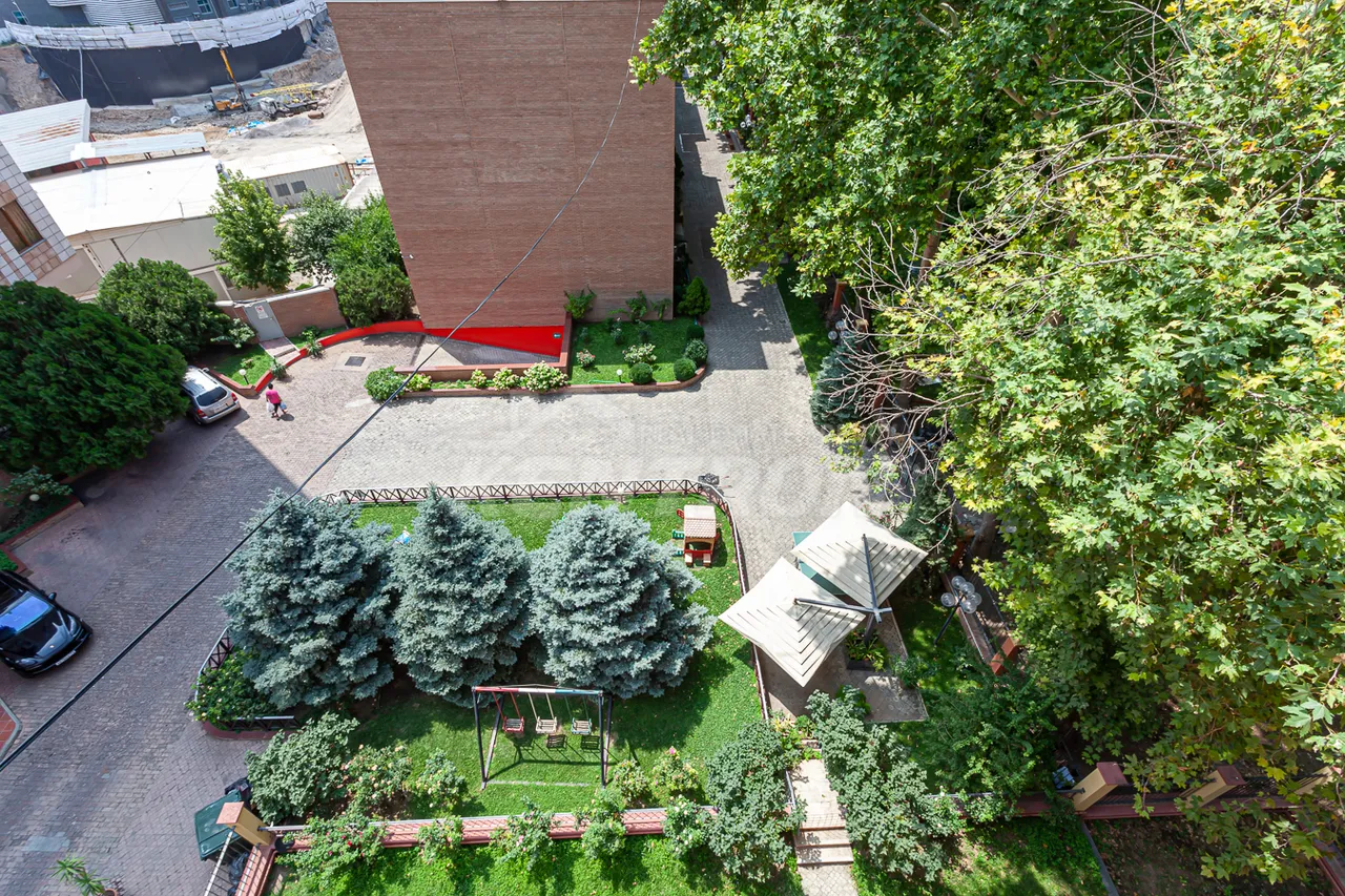 3 bedroom apartment for sale M.Khorenatsi St, Center Yerevan, 161800