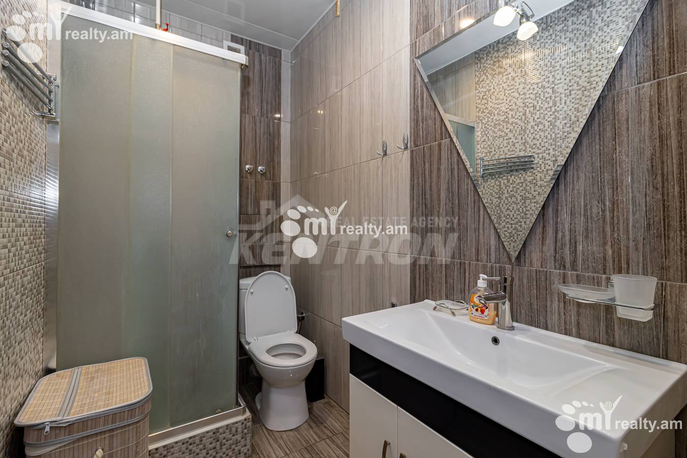 3 bedroom apartment for sale Mashtots Ave, Center Yerevan, 147810