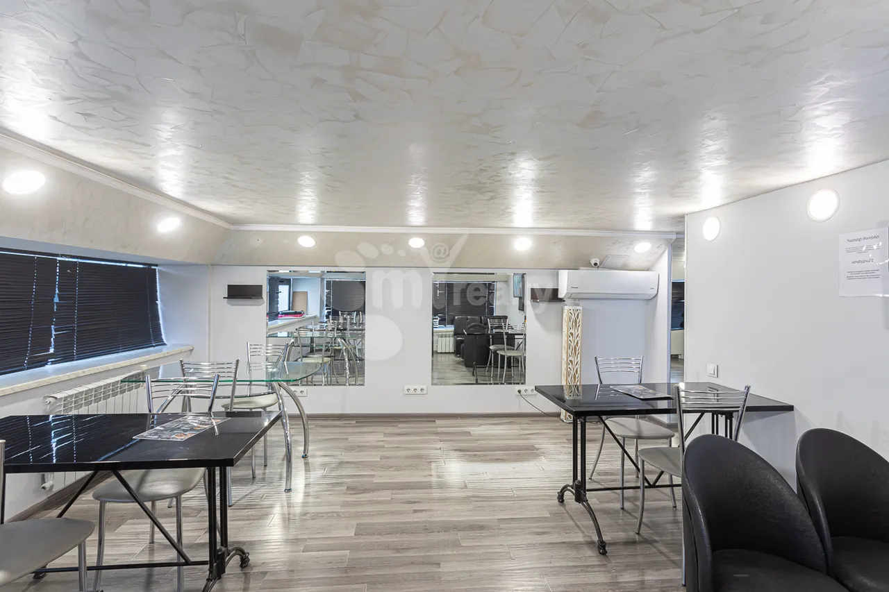 Купить коммерческoе помещение Башинджахян ул, Ачапняк Ереван, 160011