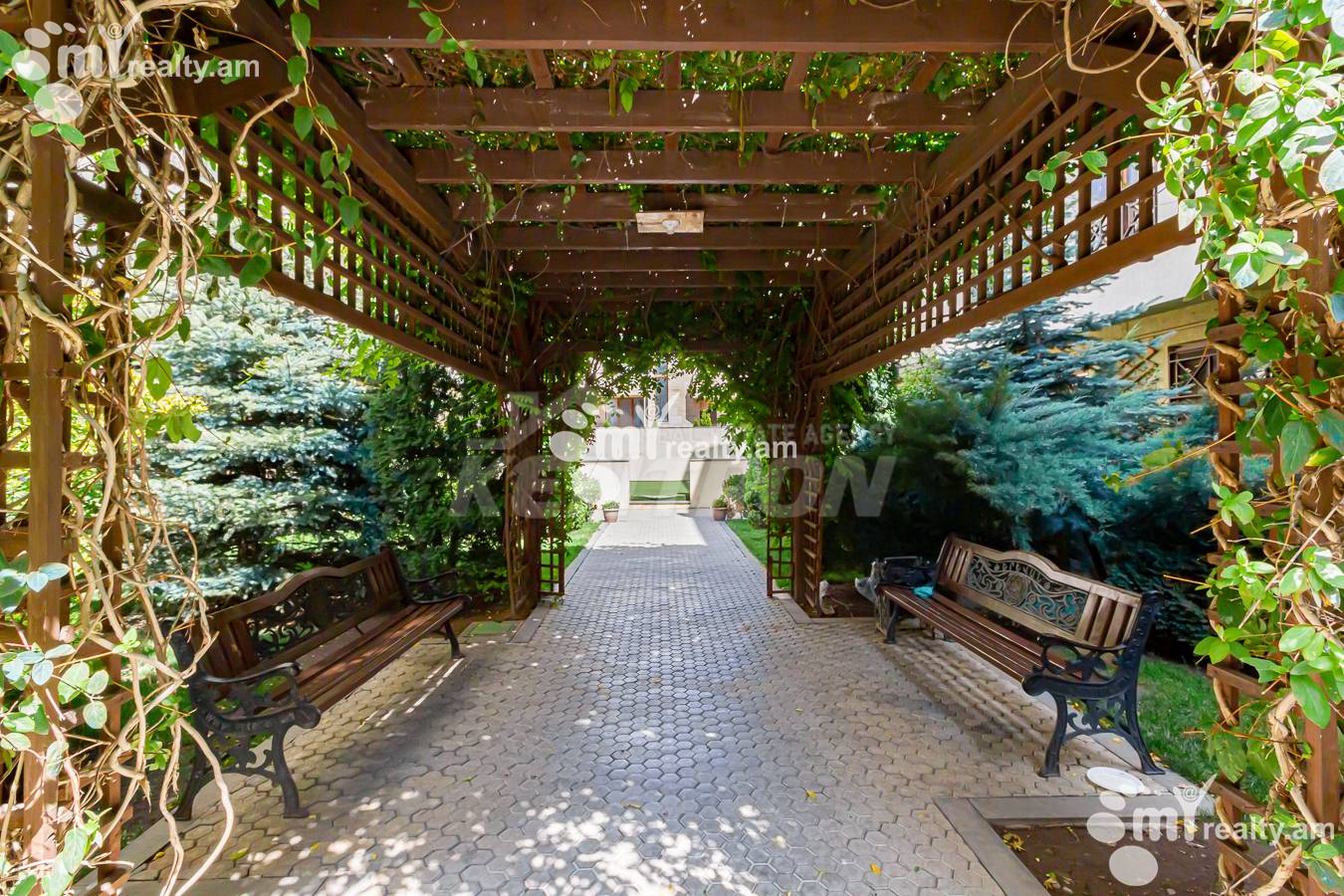 6 սենյականոց բնակարան  Ծարավ Աղբյուրի փող., Ավան Երևան, 152021