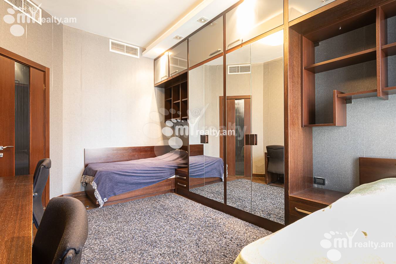 4 bedroom apartment for sale Northern(Hyusisayin)  Ave, Center Yerevan, 156120
