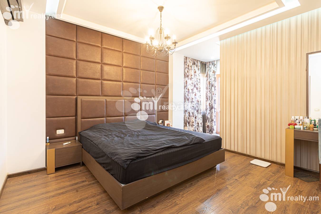 House for sale Lusinyants street, Center Yerevan, 157170