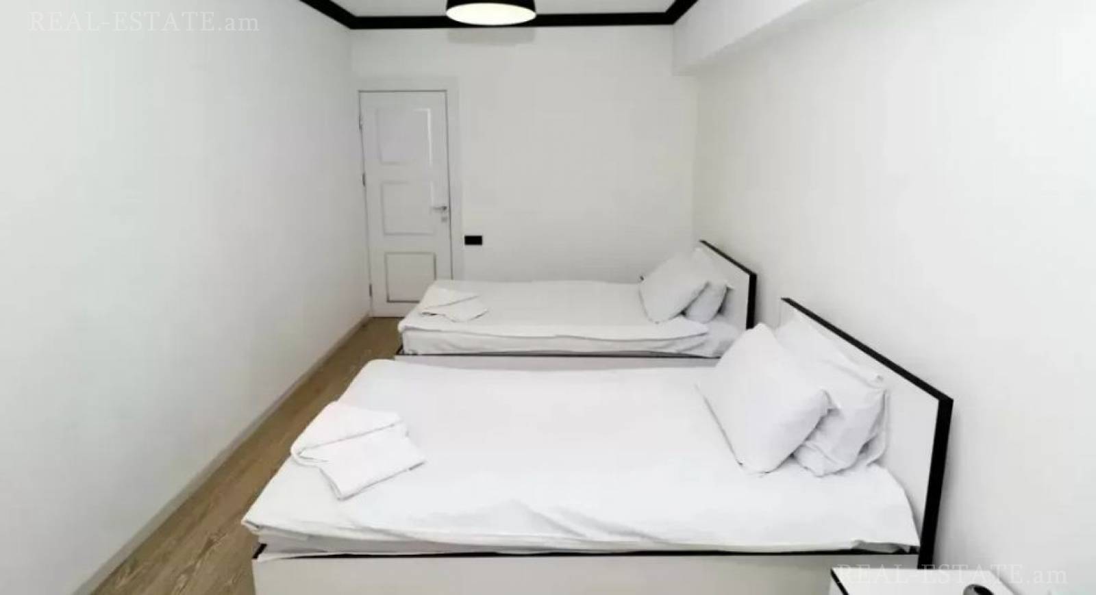 3 սենյականոց բնակարան  Նալբանդյան փող, Կենտրոն Երևան, 137696