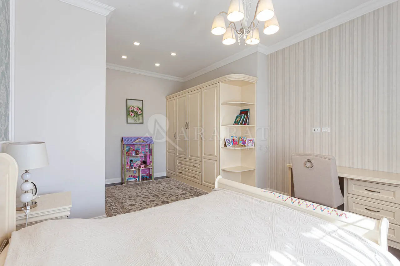 4 bedroom apartment for rent Tumanyan 1 passage, Center Yerevan, 158986