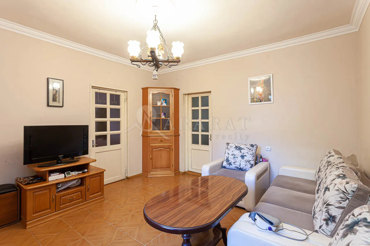 Commercial property for sale Abovyan St, Center Yerevan, 158521