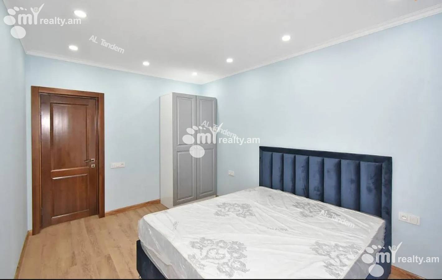 3 սենյականոց բնակարան  Տպագրիչների փող, Կենտրոն Երևան, 156570