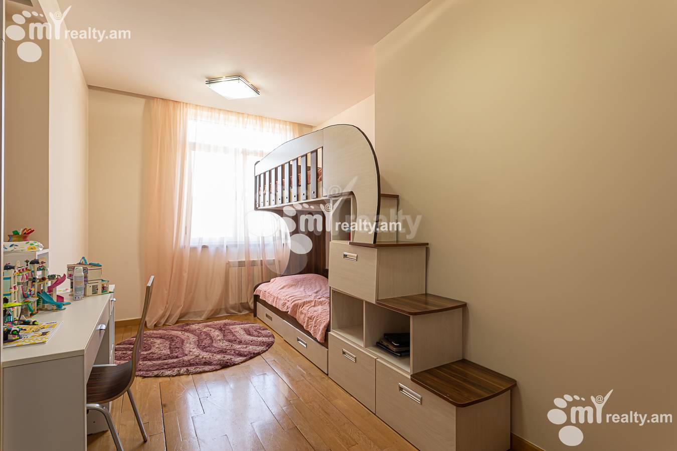 3 bedroom apartment for rent خیابان د. دِمیرچیان, مرکز شهر ایروان, 156842