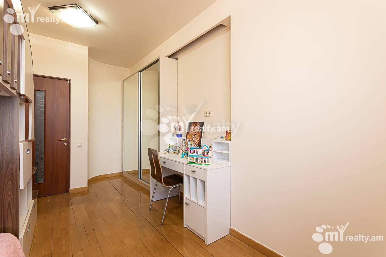 3 bedroom apartment for rent خیابان د. دِمیرچیان, مرکز شهر ایروان, 156842