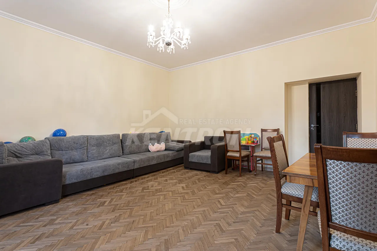 2 bedroom apartment for sale Hanrapetutyan St, Center Yerevan, 158020