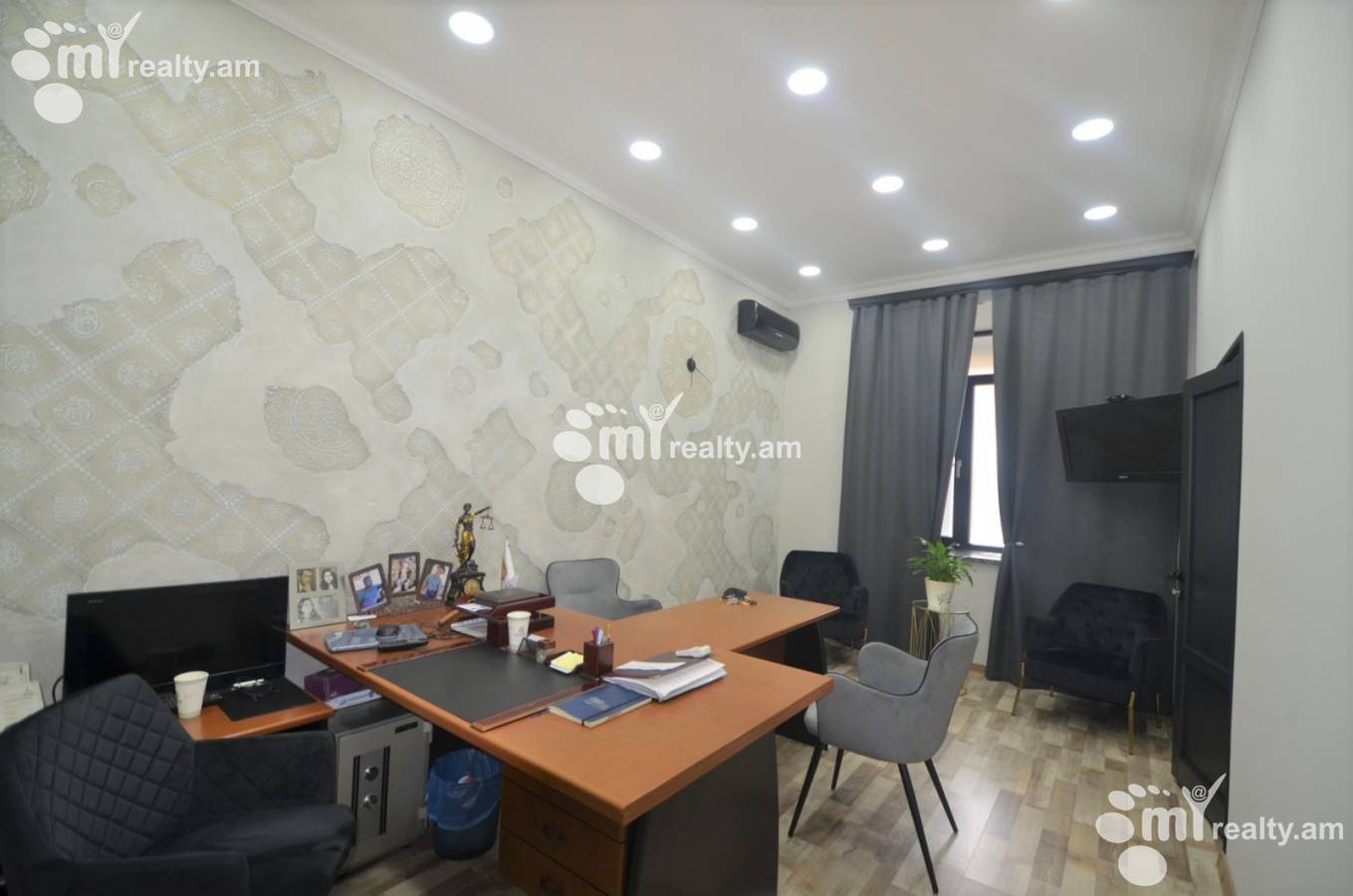 Снять коммерческoе помещение Вардананц ул, Центр Ереван, 132375