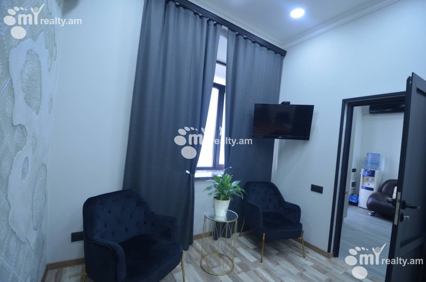 Снять коммерческoе помещение Вардананц ул, Центр Ереван, 132375