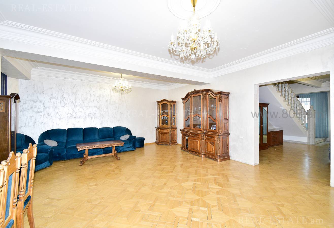5 bedroom apartment for sale Koghbatsi St, Center Yerevan, 126287