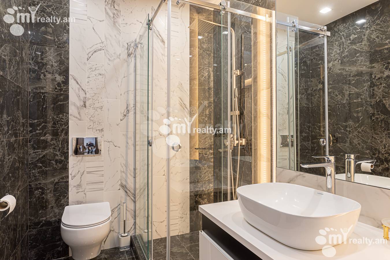 3 bedroom apartment for sale خیابان تِسی تِسِرناکابِرد, مرکز شهر ایروان, 156364