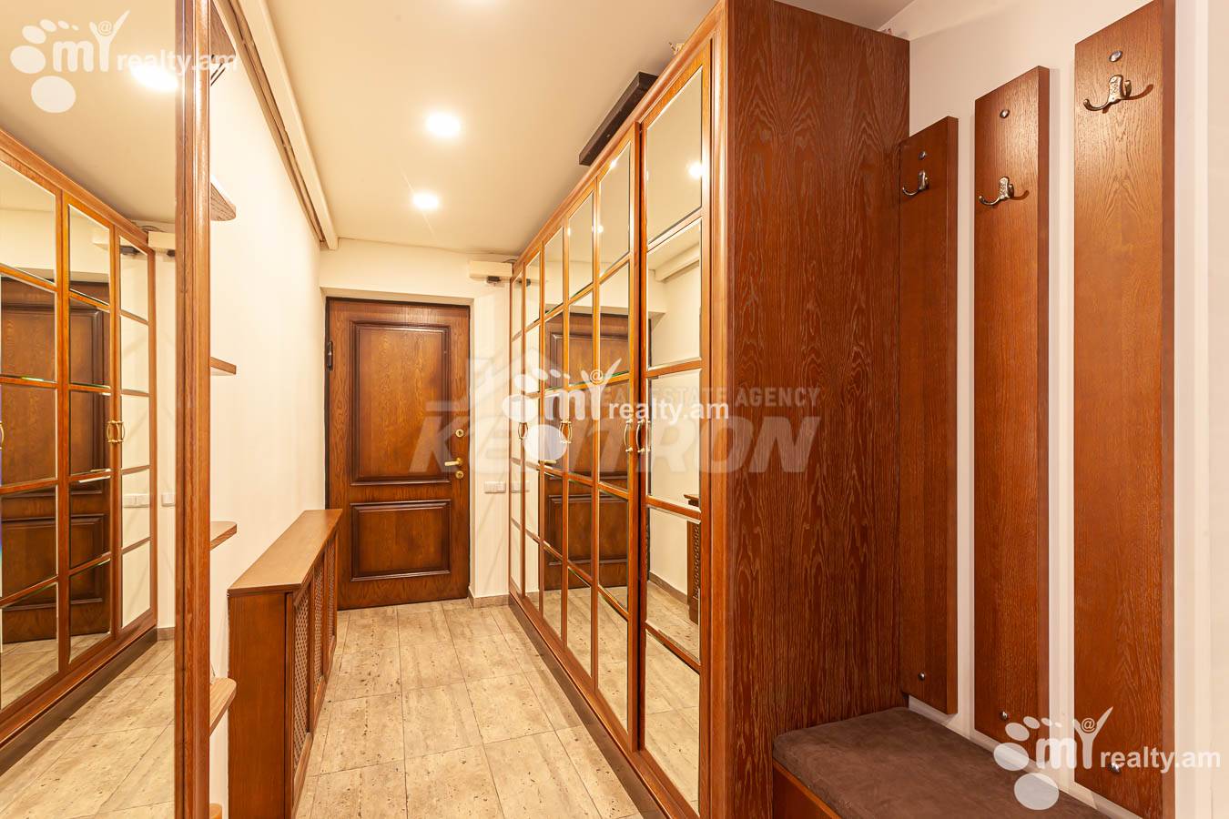 4 սենյականոց բնակարան  Լեռ. Կամսարի փող, Կենտրոն Երևան, 153801