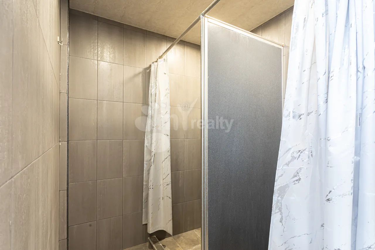 Commercial property for sale Bashinjaxyan St, Adshapnjak Yerevan, 160011