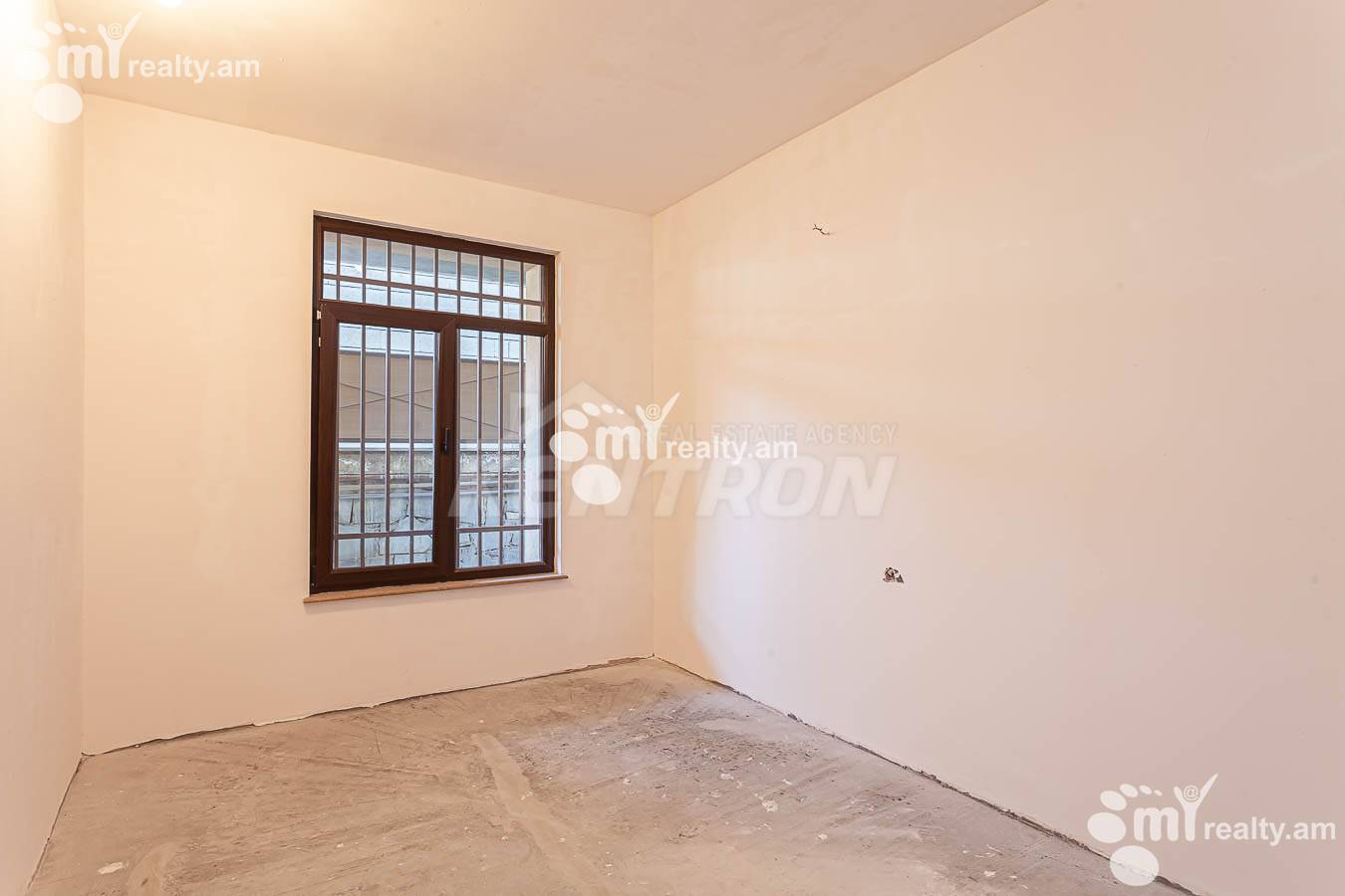 3 bedroom apartment for sale Antarayin, G. Gasparyan street, Center Yerevan, 154766